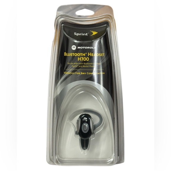 Motorola Other - Brand New Motorola H700 Sprint and Nextel Cell Phones Bluetooth Headset #SJ0106R